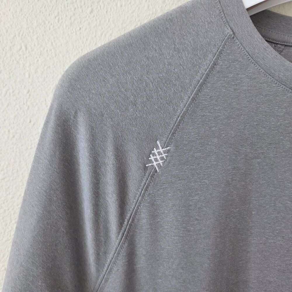 Rhone Long Sleeve Mens Tee Size M Gray White Performance Activewear Shirt - Picture 2 of 6